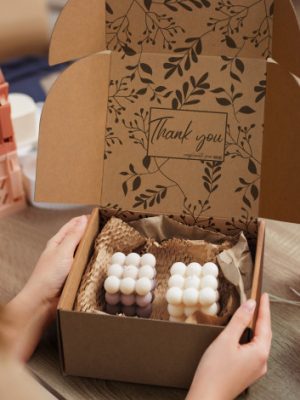 Die Cut Box with Locking Lid - 167x167x83mm